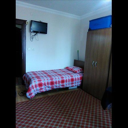 Nisa Pansiyon Akcaabat Exterior foto